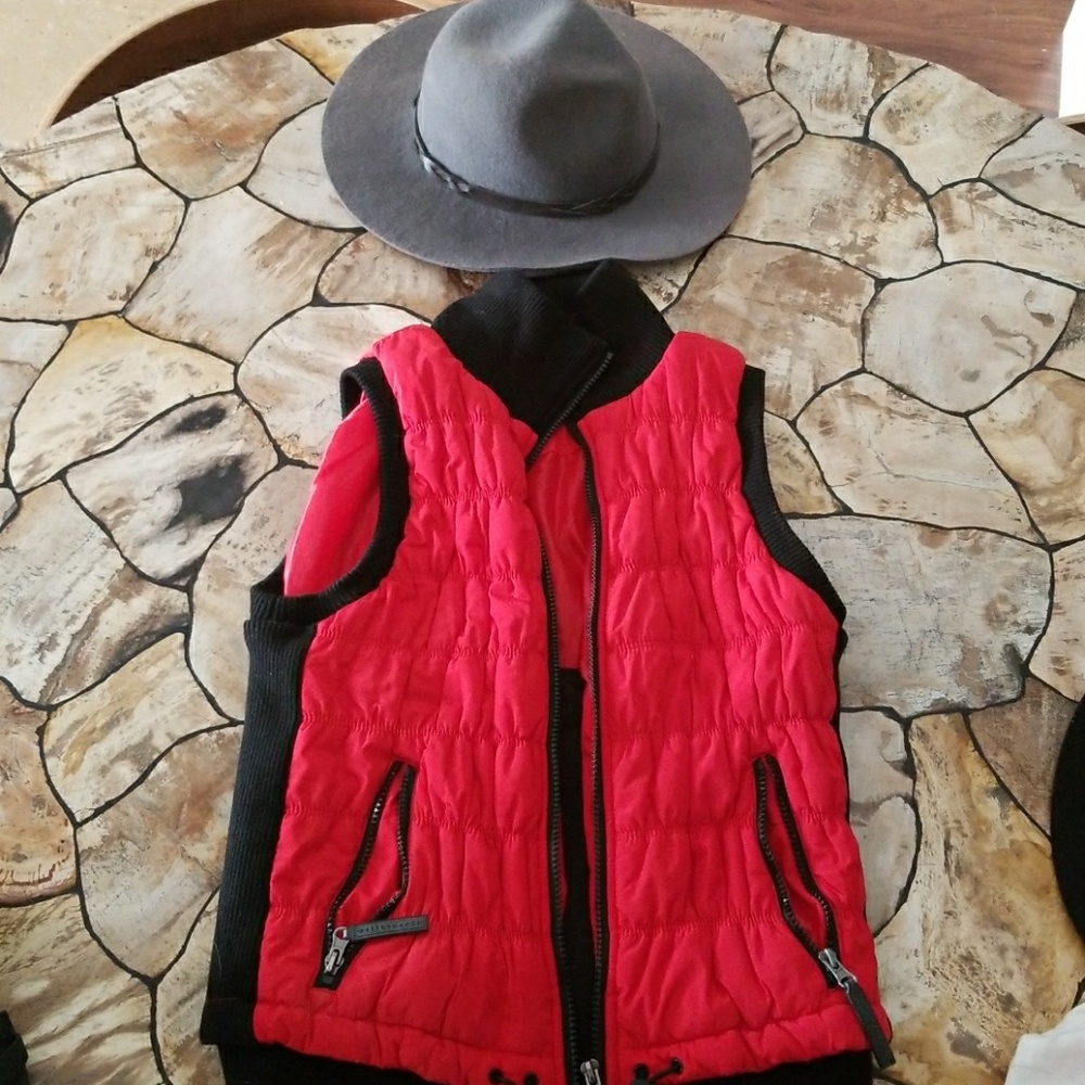 Calvin Klein performance vest